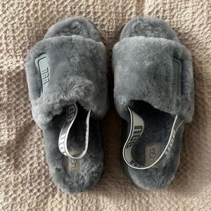 Size 6 Gray Ugg Slipper Sandals